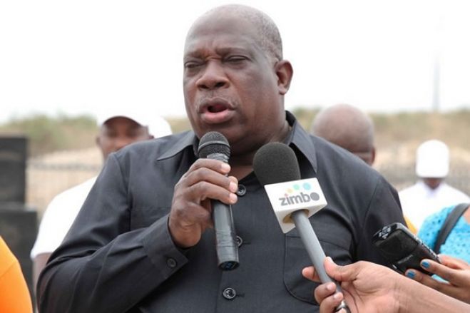 Governador de Luanda exonera administradores de Cazenga e Cacuaco