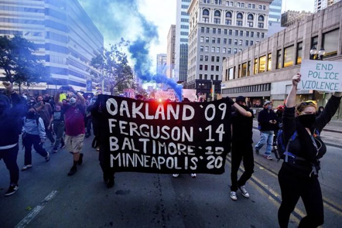 União Africana denuncia "práticas discriminatórias" dos EUA contra cidadãos negros