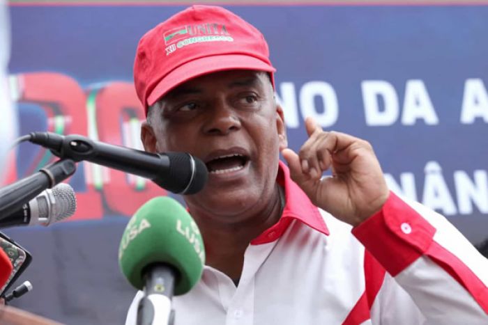 Líder da UNITA diz que guerra entre &quot;marimbondos&quot; não ajuda Angola
