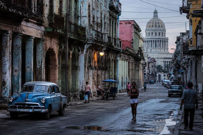 Cuba aprova reformas para maior economia de mercado para tentar conter crise