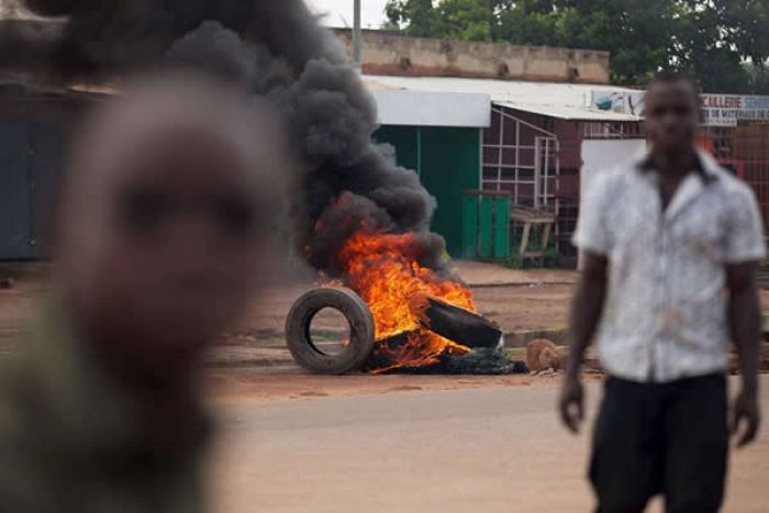 Dois supostos marginais morrem queimados pela população no Huambo