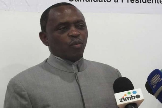 General Numa critica "subterfúgios" em alterações nos estatutos da UNITA