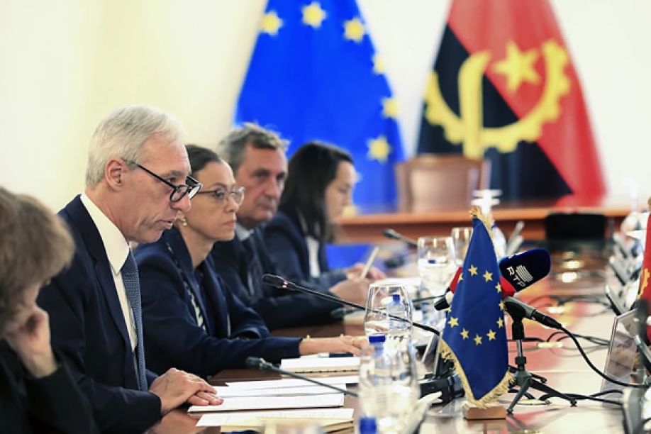 UE e Angola assinaram acordo de desembolso de dez milhões de euros para apoiar formalização da economia