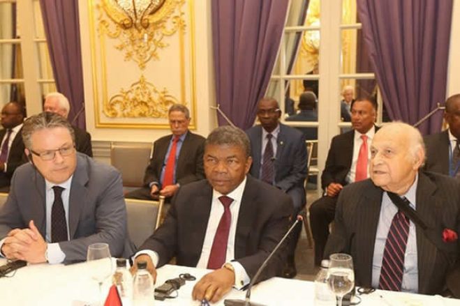 Presidente angolano quer investimento privado americano em Angola