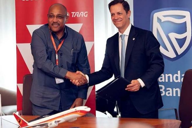 TAAG e Standard Bank assinam acordo para venda de bilhetes de passagem por parcela