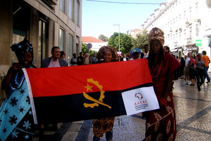 Diáspora recebe com reservas anúncio de revisão constitucional em Angola