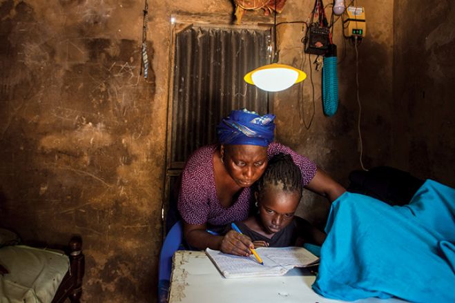 60% da população angolana com acesso à electricidade até 2027