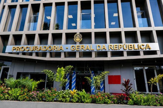 Novo Procurador-Geral Substitui Direcções Estratégicas da PGR por Quadros da Sua Confiança