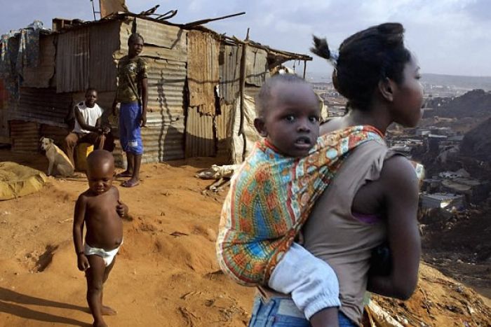 Governo angolano inicia programa de ajuda financeira aos mais pobres