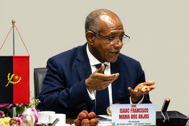 Ministro aos empresários brasileiros: "Se não quiserem vir, procuraremos outros parceiros"